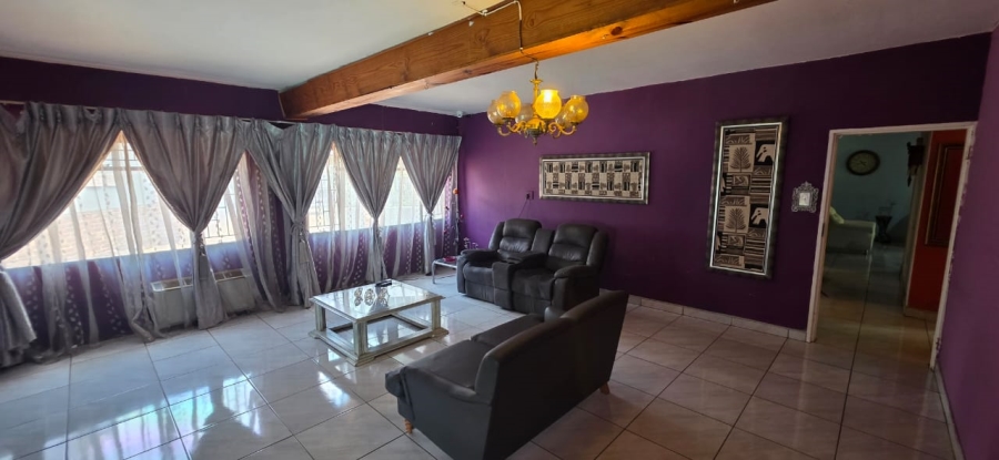 6 Bedroom Property for Sale in Wilkeville North West